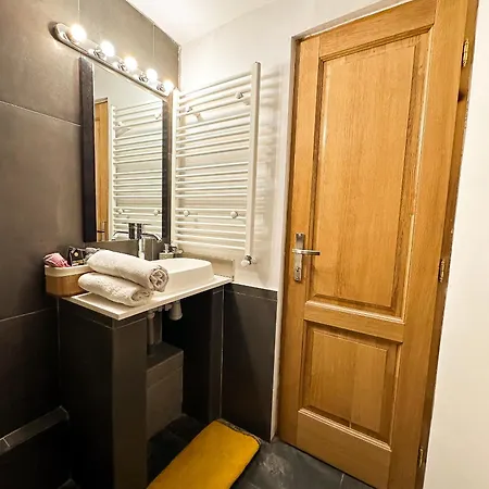 Saturn Lux Apartment